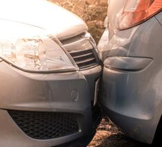 Et bilsammenstød hvor der bliver brug for den rigtige bilforsikring